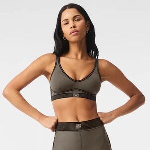 ALO yoga Airlift Line Up Bra
